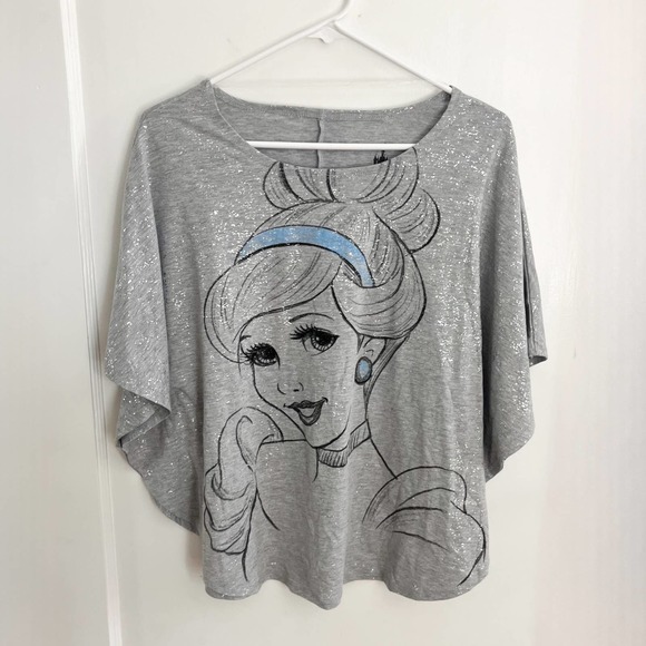Disney Womens Cinderella Top Poncho Small - Picture 1 of 5